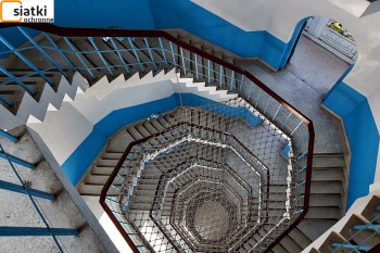 Siatki Nowa Dęba - Siatka na schody – zabezpieczająca klatki schodowe dla terenów Nowa Dęba
